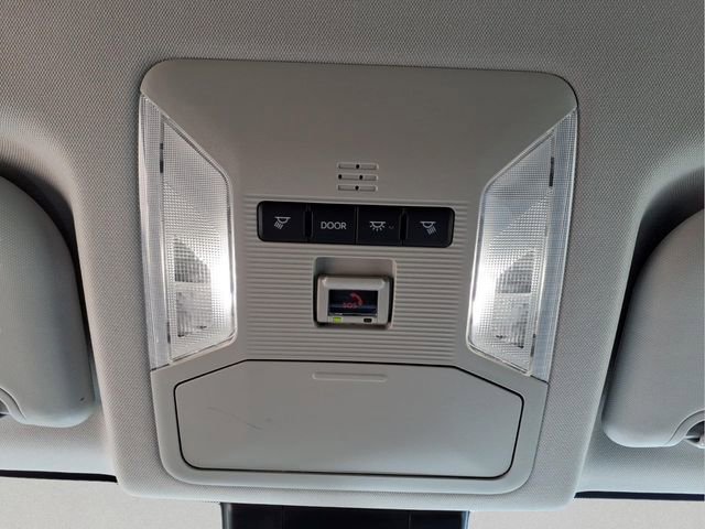 Used 2022 Toyota RAV4 LE FWD image 20