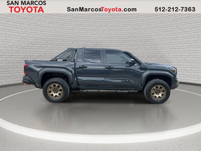 Used 2025 Toyota Tacoma Trailhunter image 4