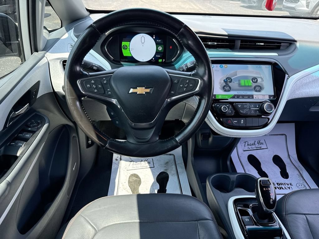 Used 2020 Chevrolet Bolt Premier w/ Infotainment Package FWD image 14