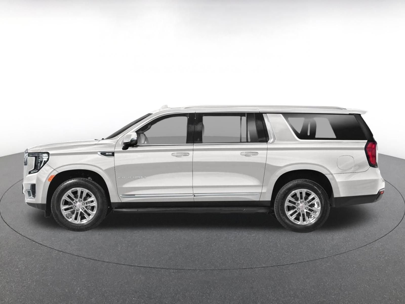 Used 2024 GMC Yukon XL SLT RWD image 3