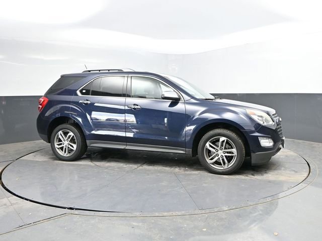 Used 2017 Chevrolet Equinox Premier w/ Enhanced Convenience Package FWD image 3