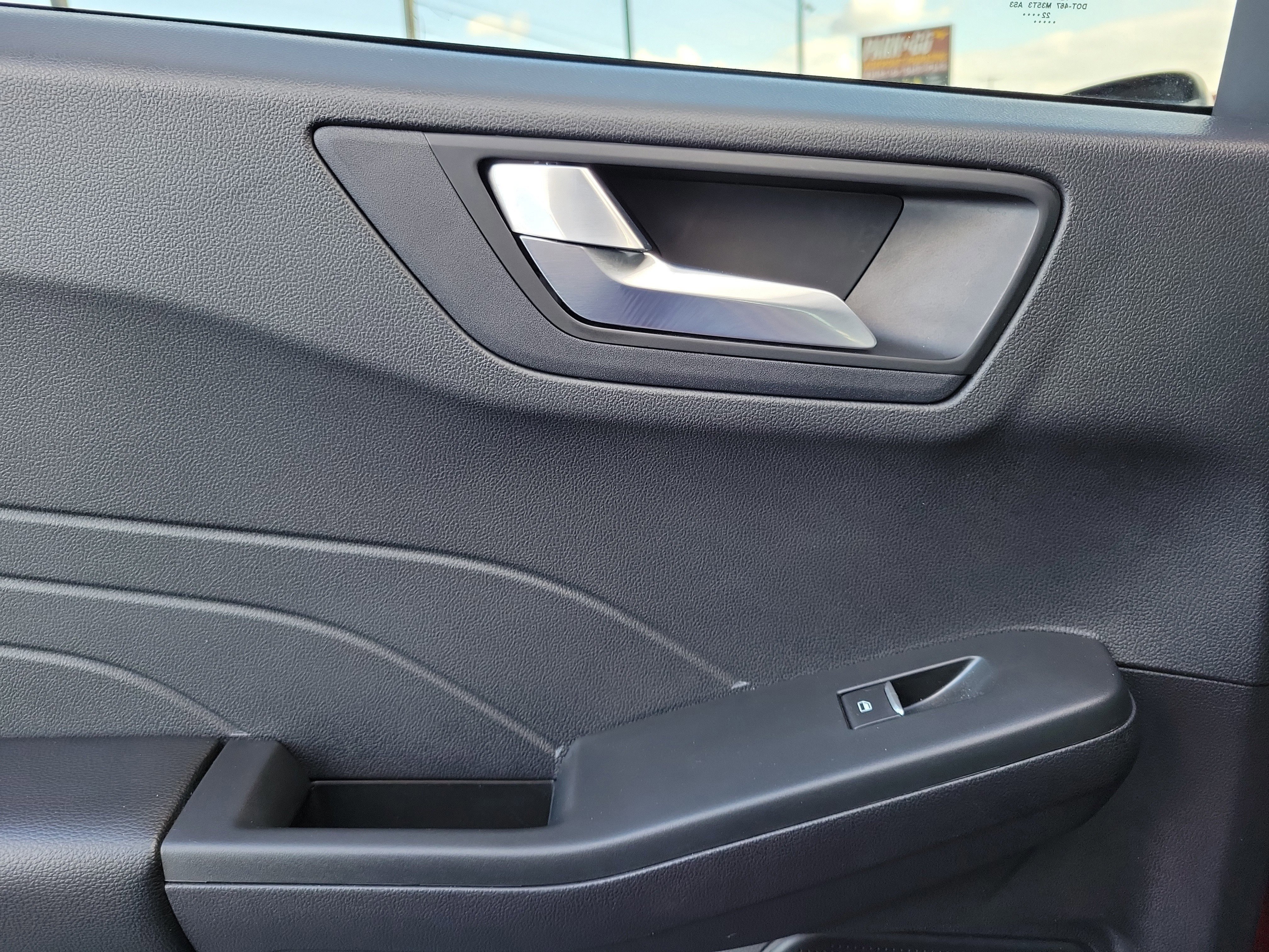 Used 2022 Ford Escape SEL image 12