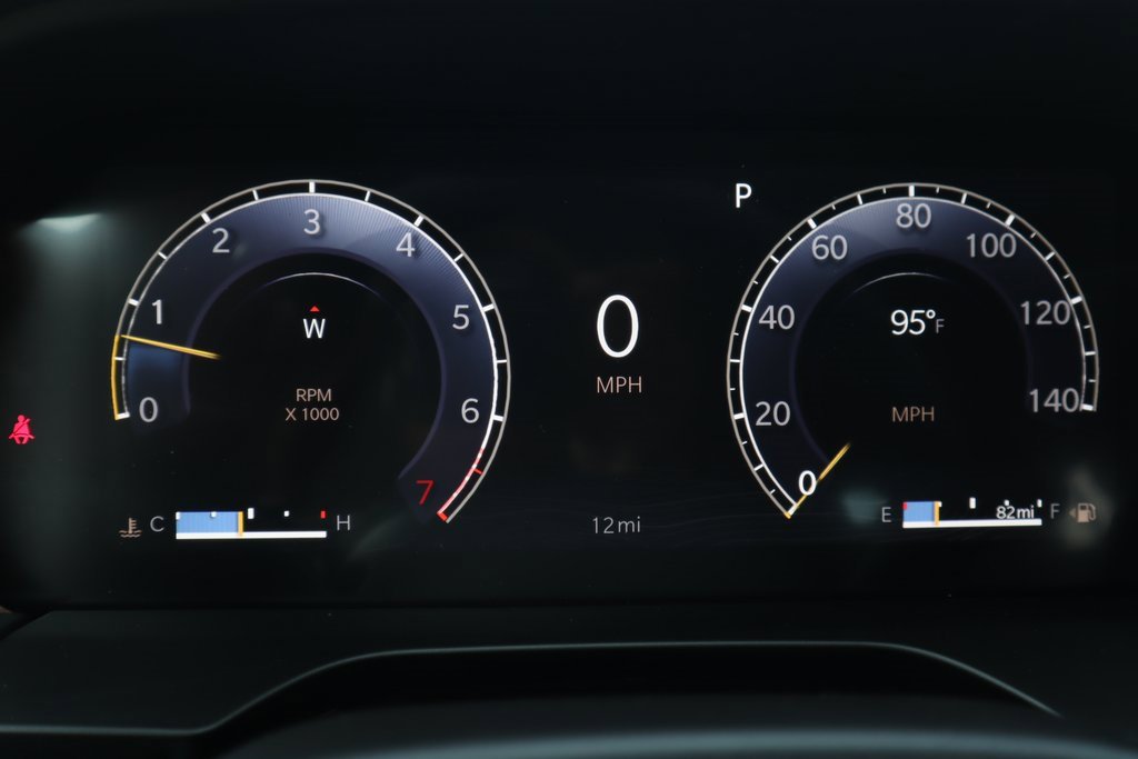 New 2025 Jeep Grand Cherokee L Altitude image 4