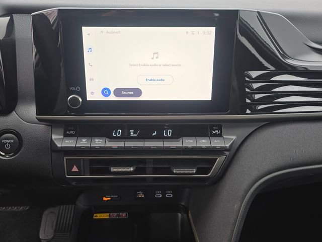 Used 2025 Toyota Camry LE image 19