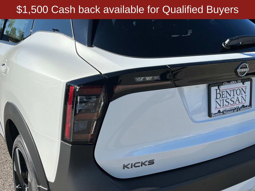 New 2026 Nissan Kicks SR image 14