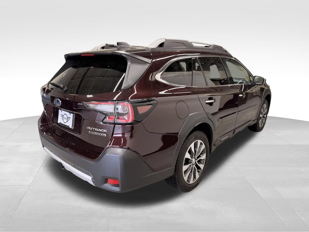 Used 2023 Subaru Outback Touring XT AWD/4WD image 6