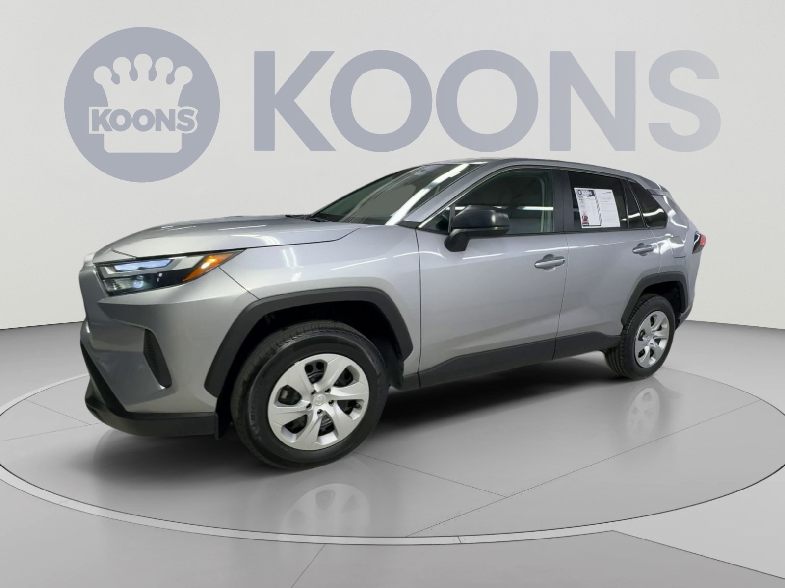 Used 2025 Toyota RAV4 LE AWD/4WD image 5