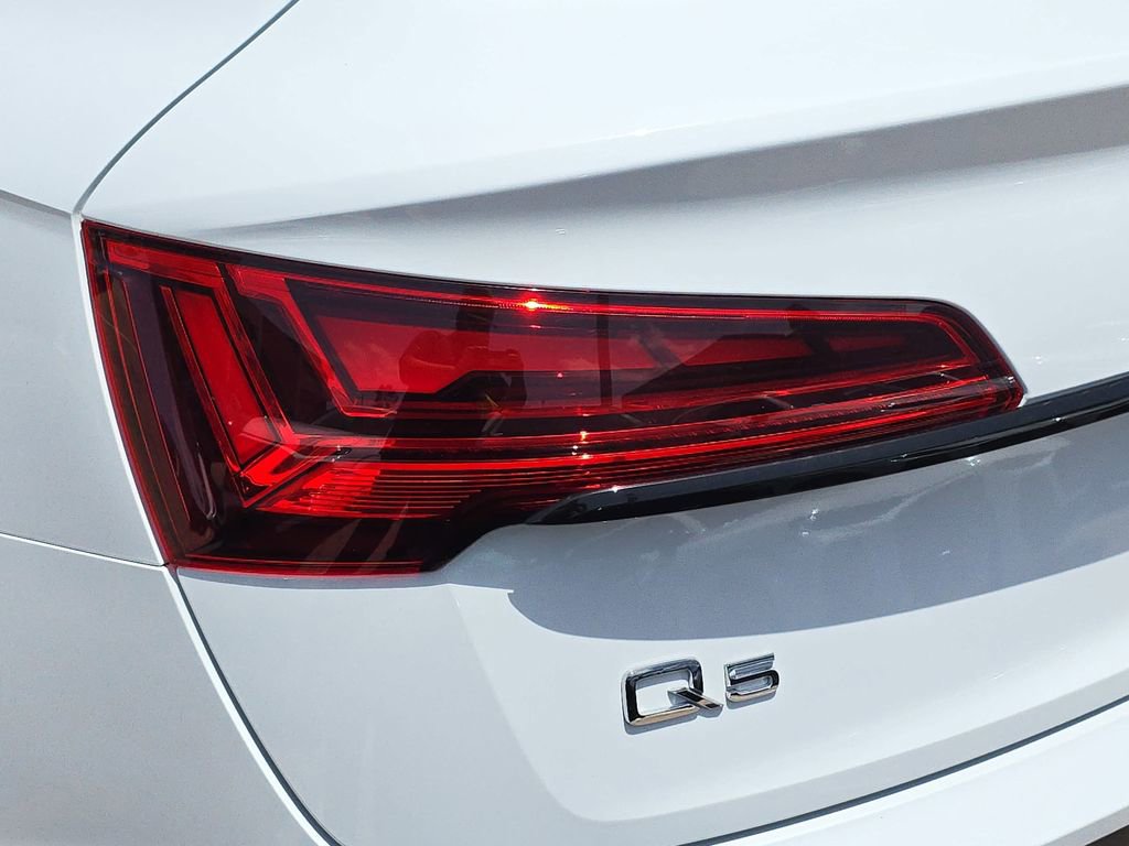 Used 2023 Audi Q5 2.0T Premium Plus w/ Premium Plus Package AWD/4WD image 37