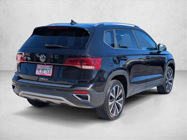 Certified 2024 Volkswagen Taos SE FWD image 5