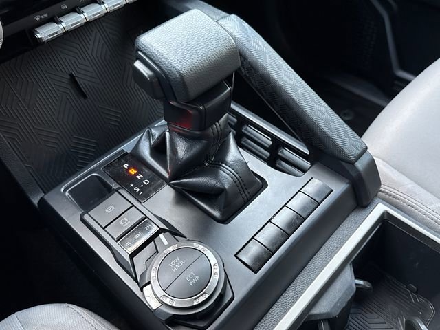 Used 2024 Toyota Tacoma SR5 AWD/4WD image 26