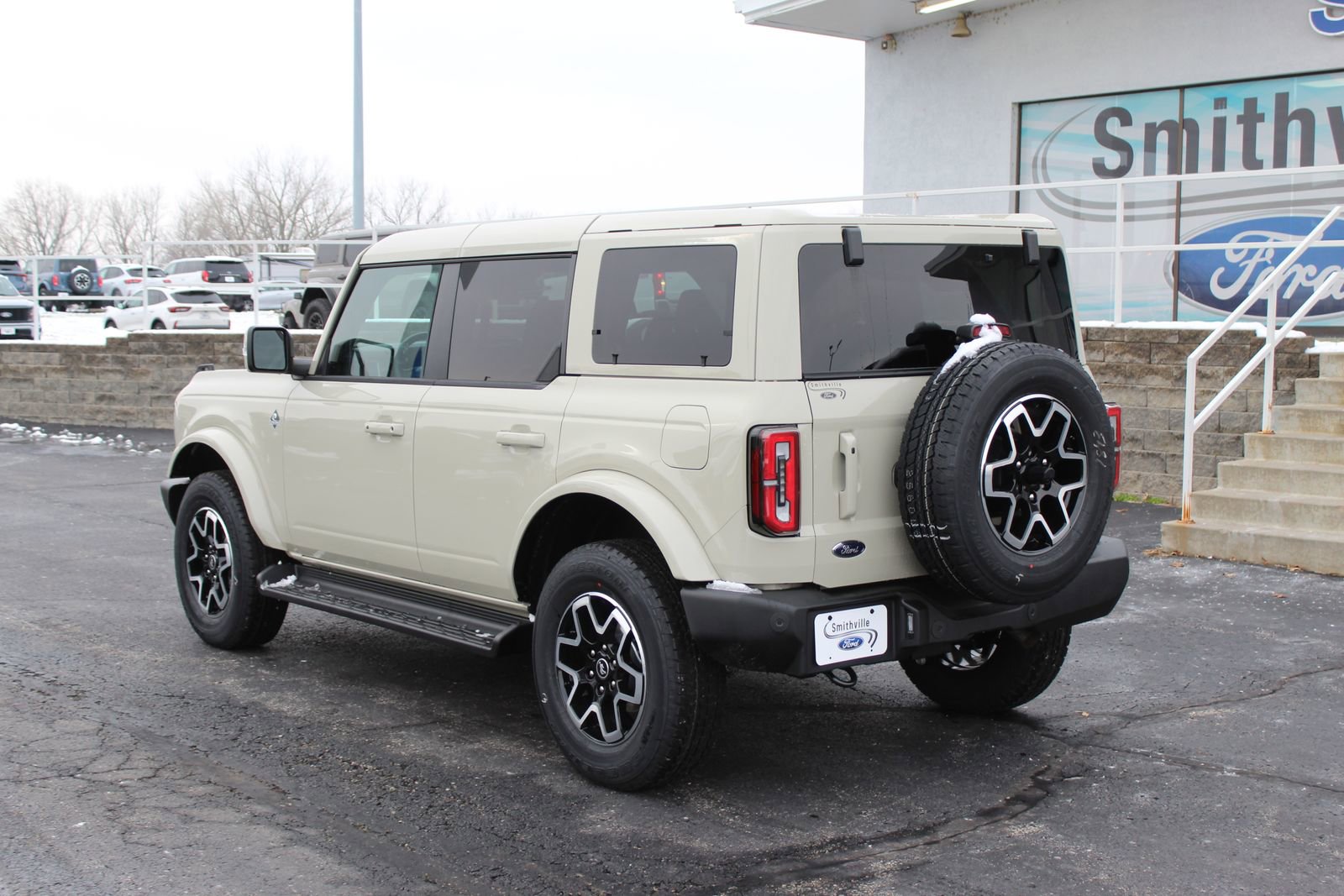 New 2025 Ford Bronco Outer Banks image 3