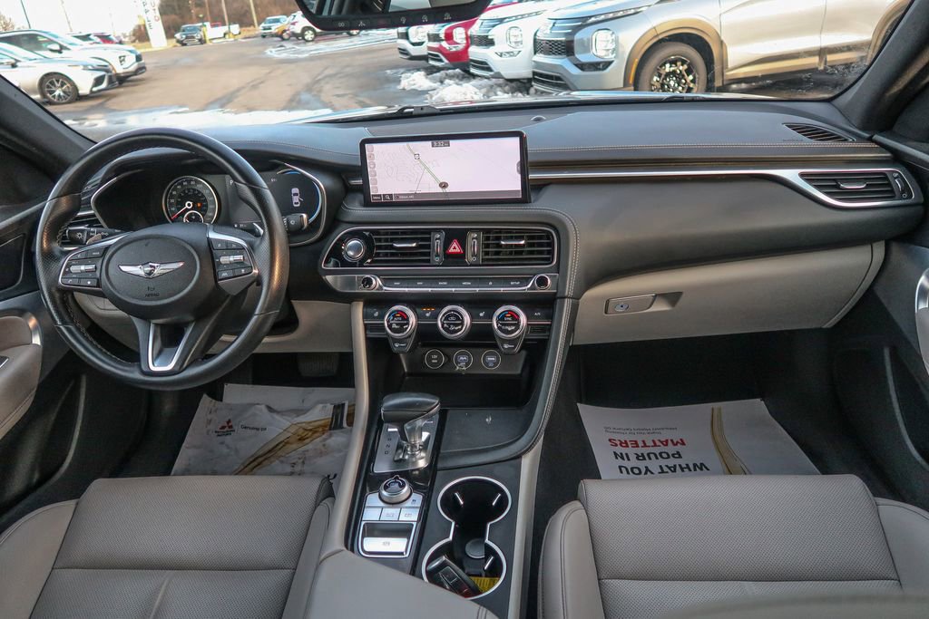 Used 2023 Genesis G70 2.0T image 16