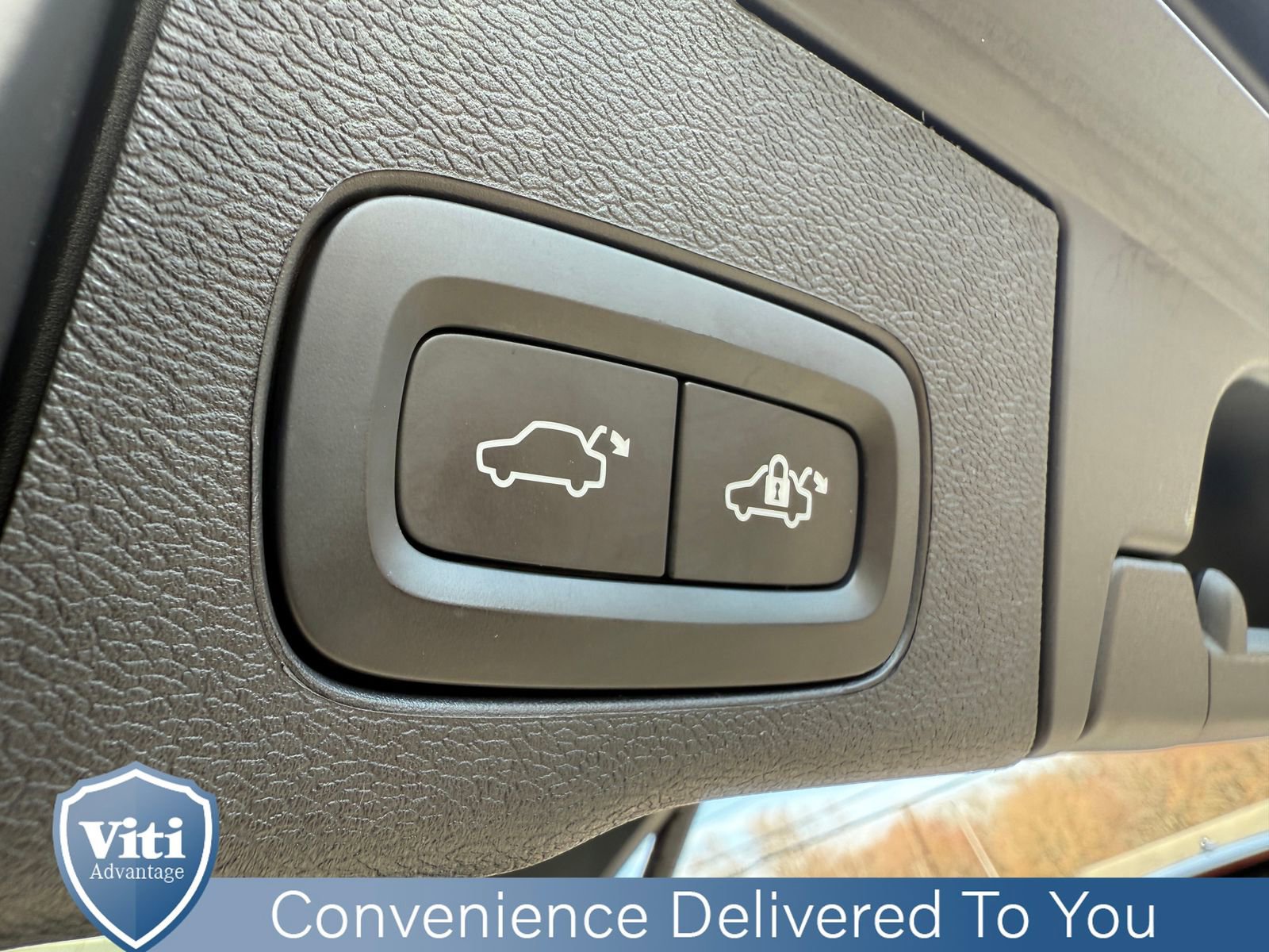 Certified 2023 Volvo XC60 B5 Plus w/ Climate Package AWD/4WD image 25
