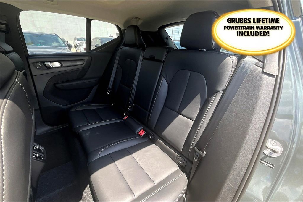 New 2026 Volvo XC40 B4 Core w/ Climate Package image 19