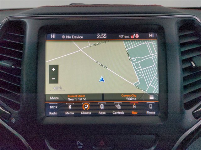 Used 2019 Jeep Cherokee Trailhawk w/ Cold Weather Group image 31