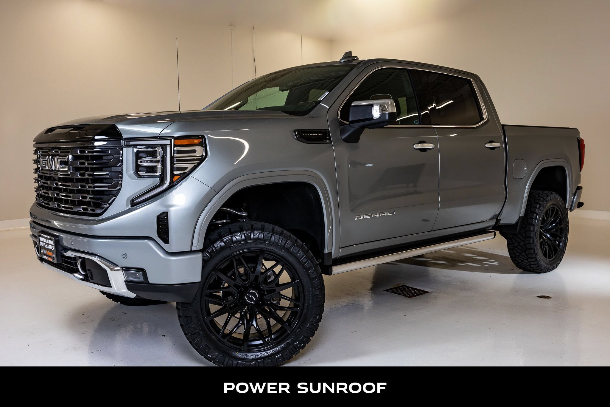 Used 2025 GMC Sierra 1500 Denali Ultimate w/ LPO, Utility Wall Package AWD/4WD image 5