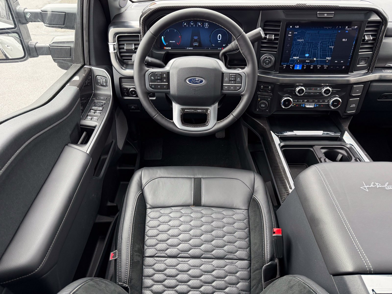 New 2026 Ford F250 Lariat w/ Black Appearance Package AWD/4WD image 29