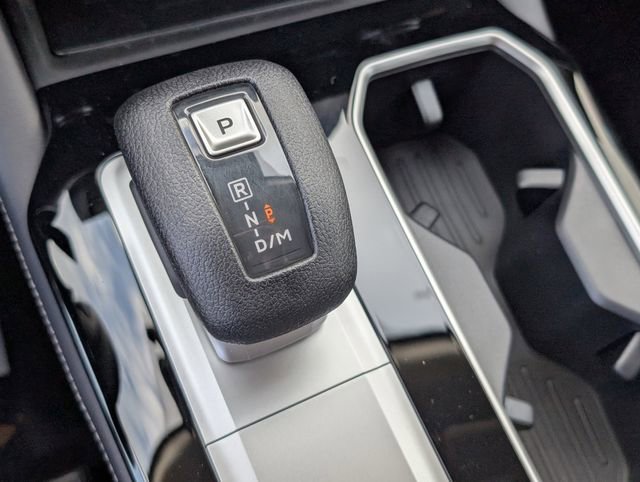 New 2025 Mitsubishi Outlander ES FWD image 19