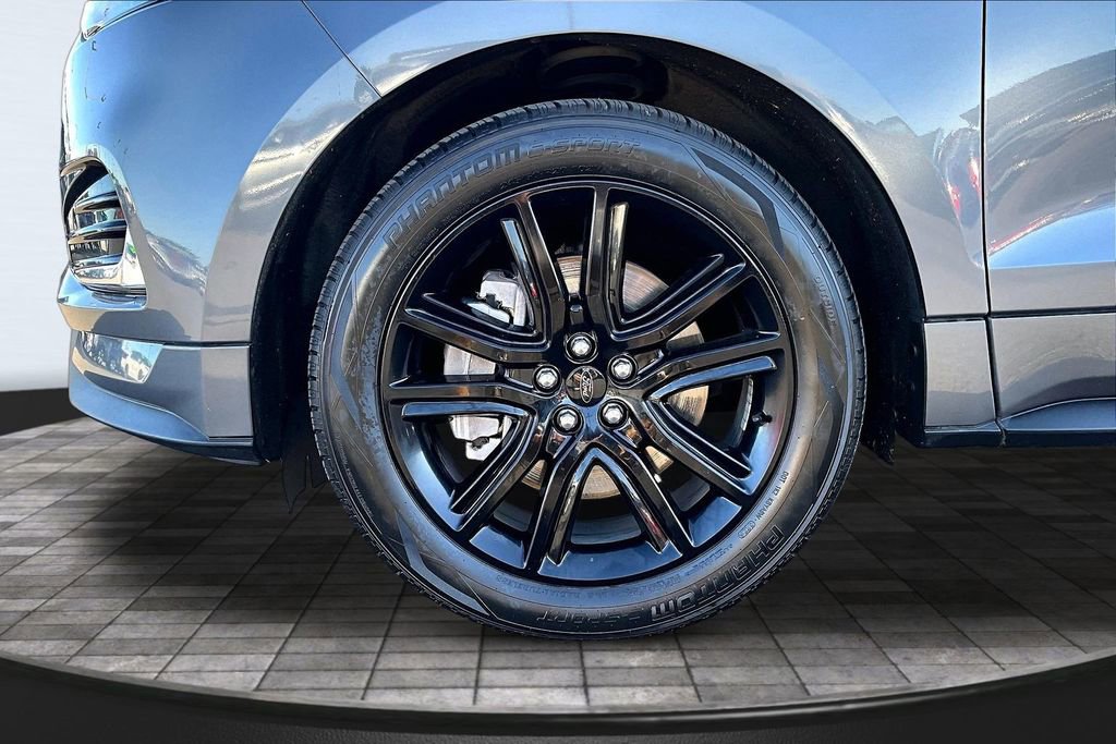 Used 2021 Ford Edge ST-Line w/ Class II Trailer Tow Package AWD/4WD image 8