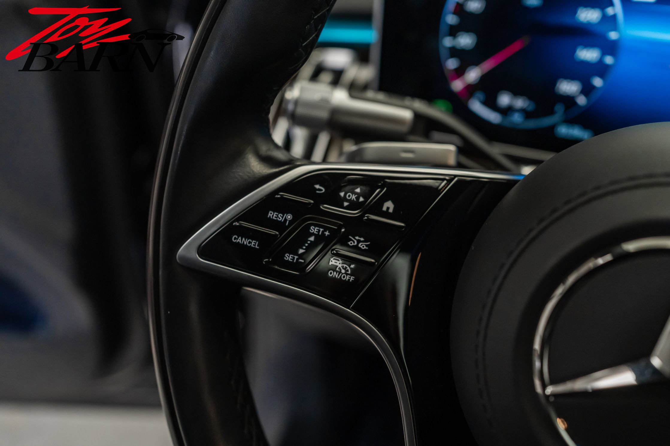 Used 2022 Mercedes-Benz S 500 4MATIC w/ 3D Technology Package image 32