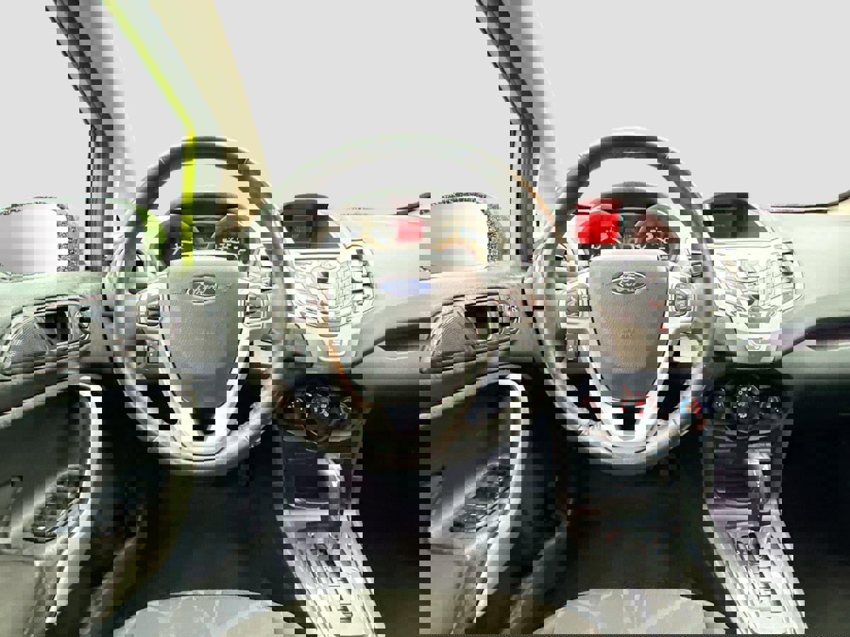 Used 2013 Ford Fiesta SE image 11