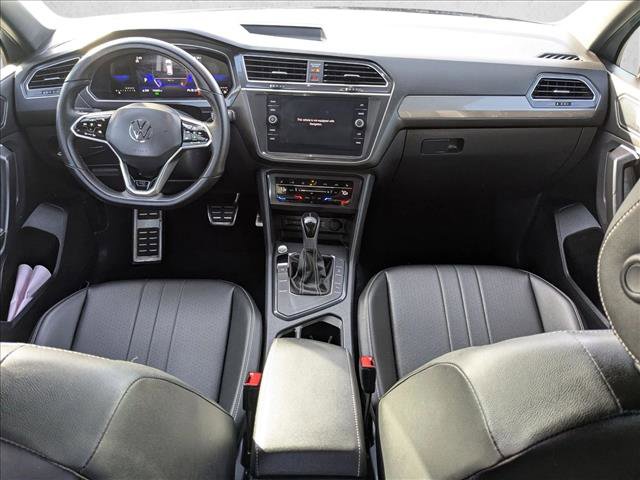 Used 2023 Volkswagen Tiguan SE R-Line image 26