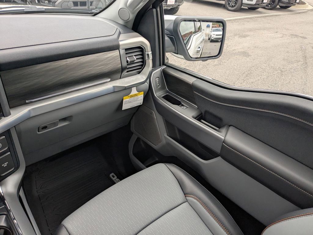 New 2025 Ford F150 Lariat w/ Equipment Group 502A High image 28