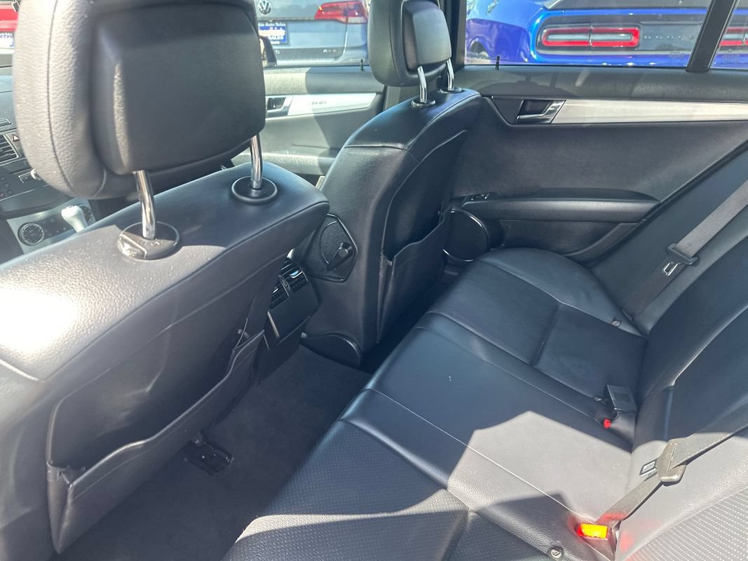 Used 2010 Mercedes-Benz C 300 Sedan image 11
