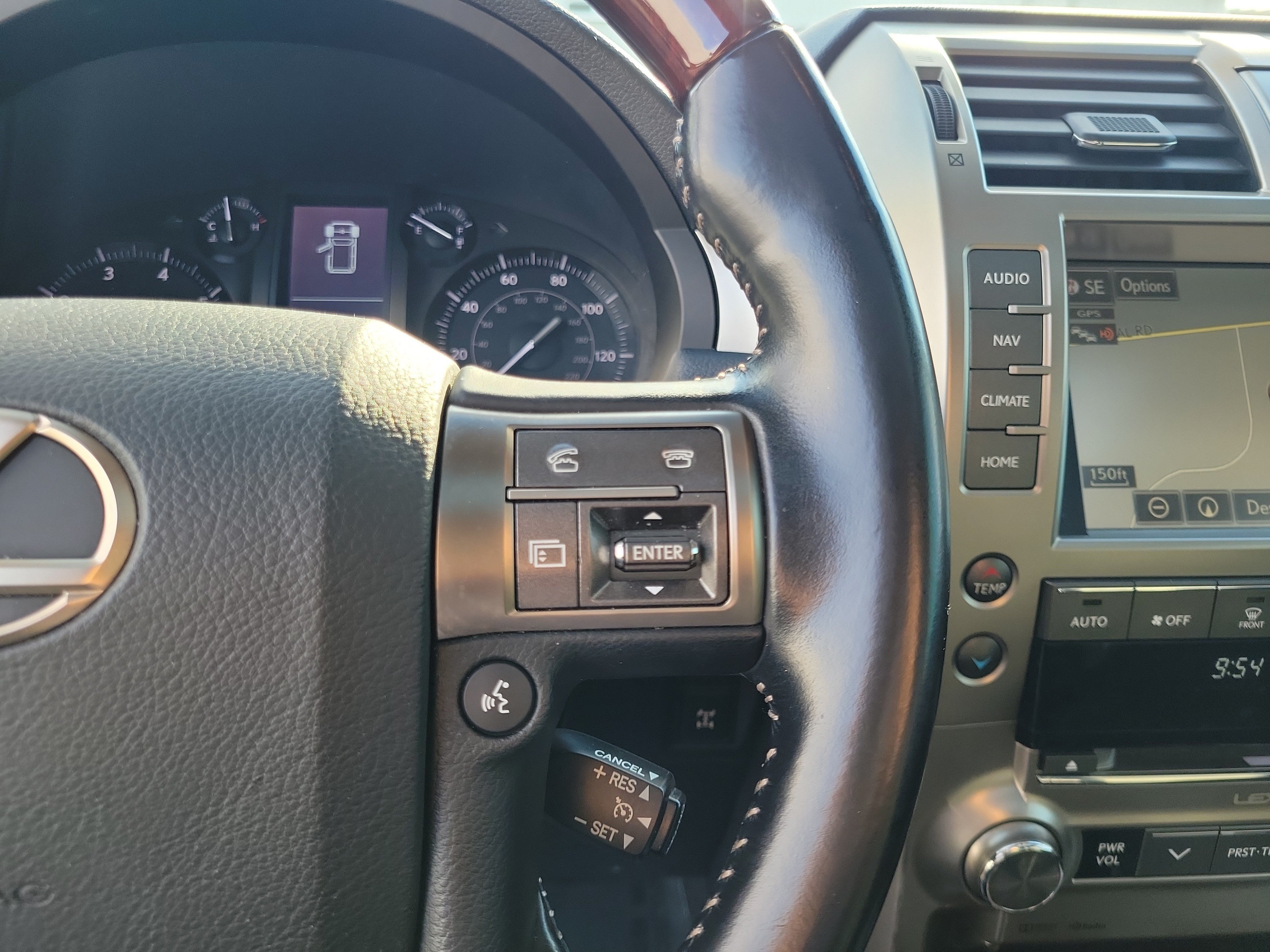 Used 2018 Lexus GX 460 Premium w/ Premium Package AWD/4WD image 23