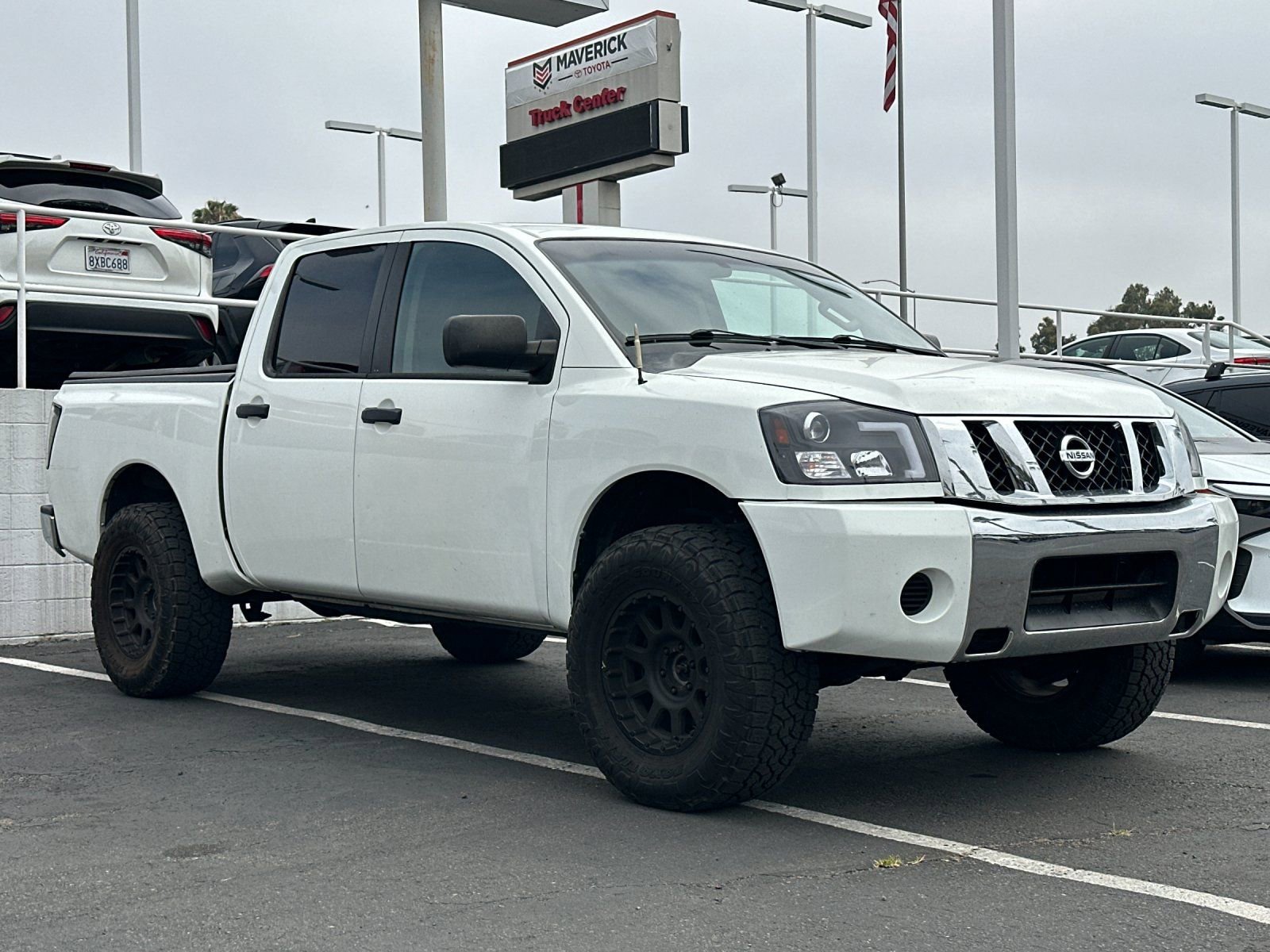 Used 2015 Nissan Titan S w/ S Popular Equipment Package AWD/4WD image 4