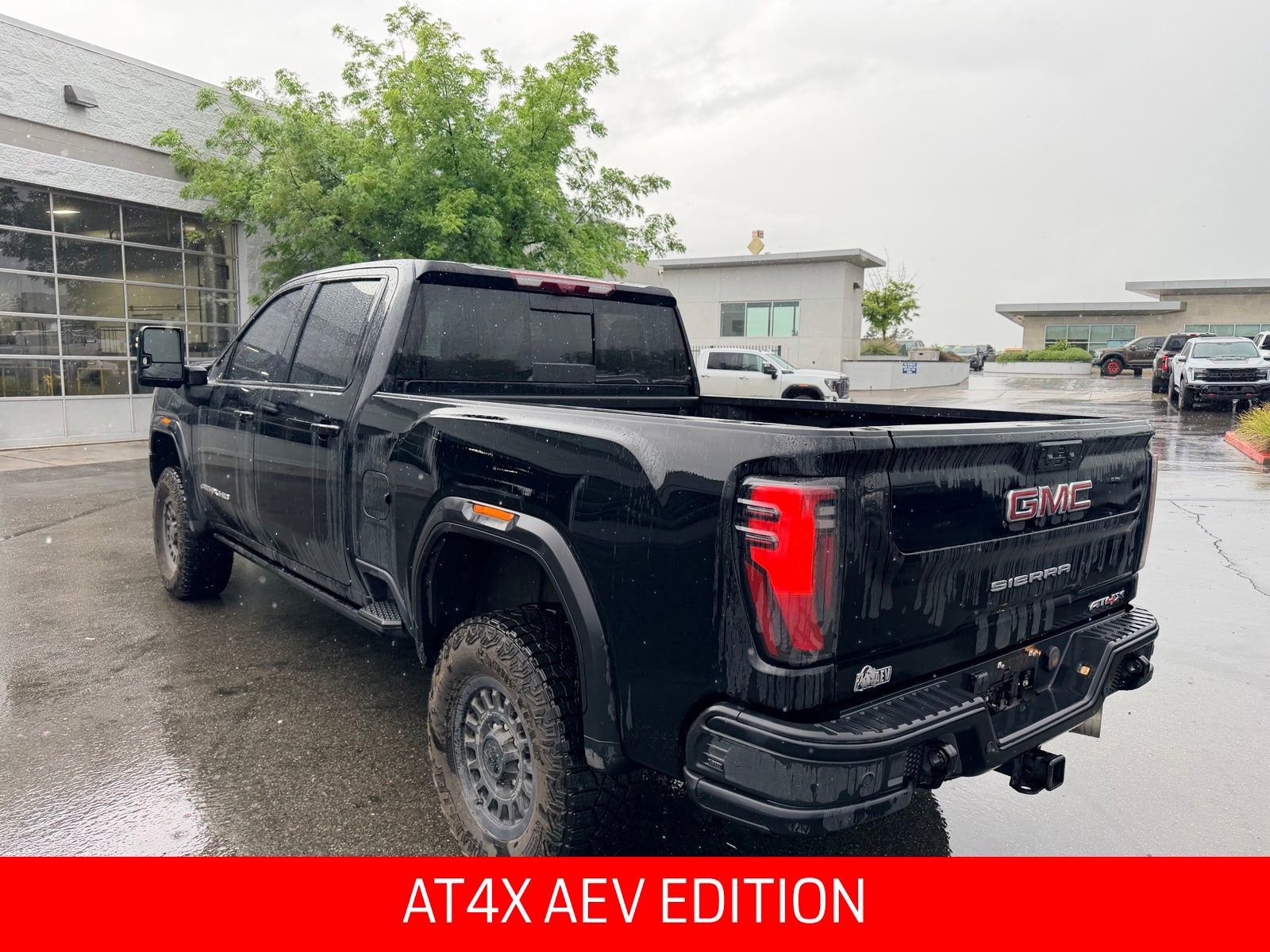 Used 2025 GMC Sierra 2500 AT4X w/ AT4X AEV Edition image 7