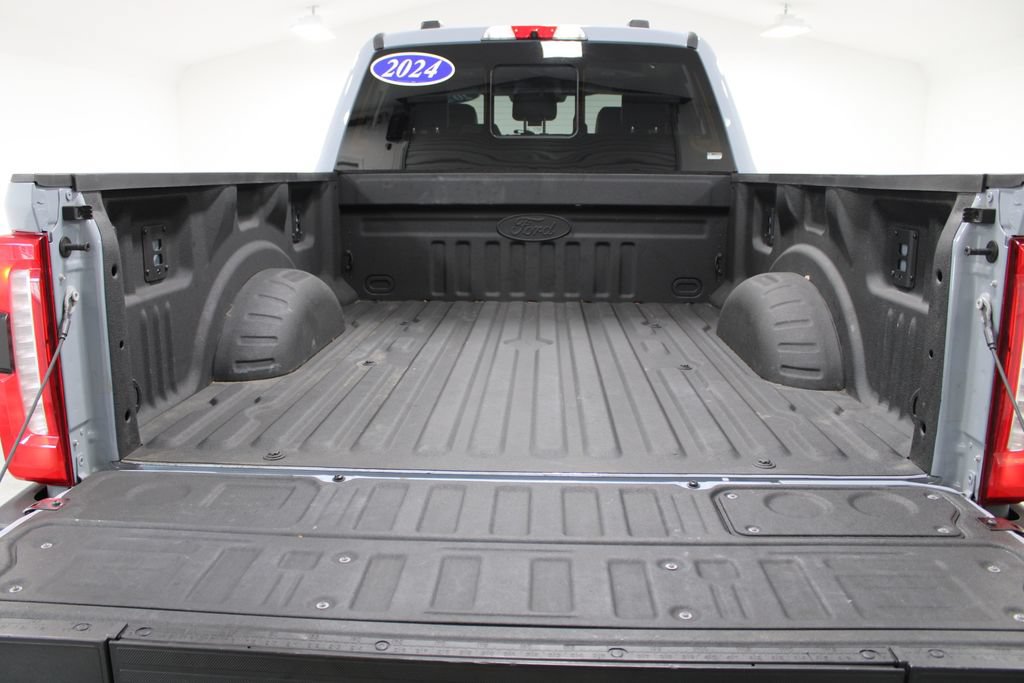Used 2024 Ford F250 Lariat w/ Lariat Ultimate Package AWD/4WD image 19