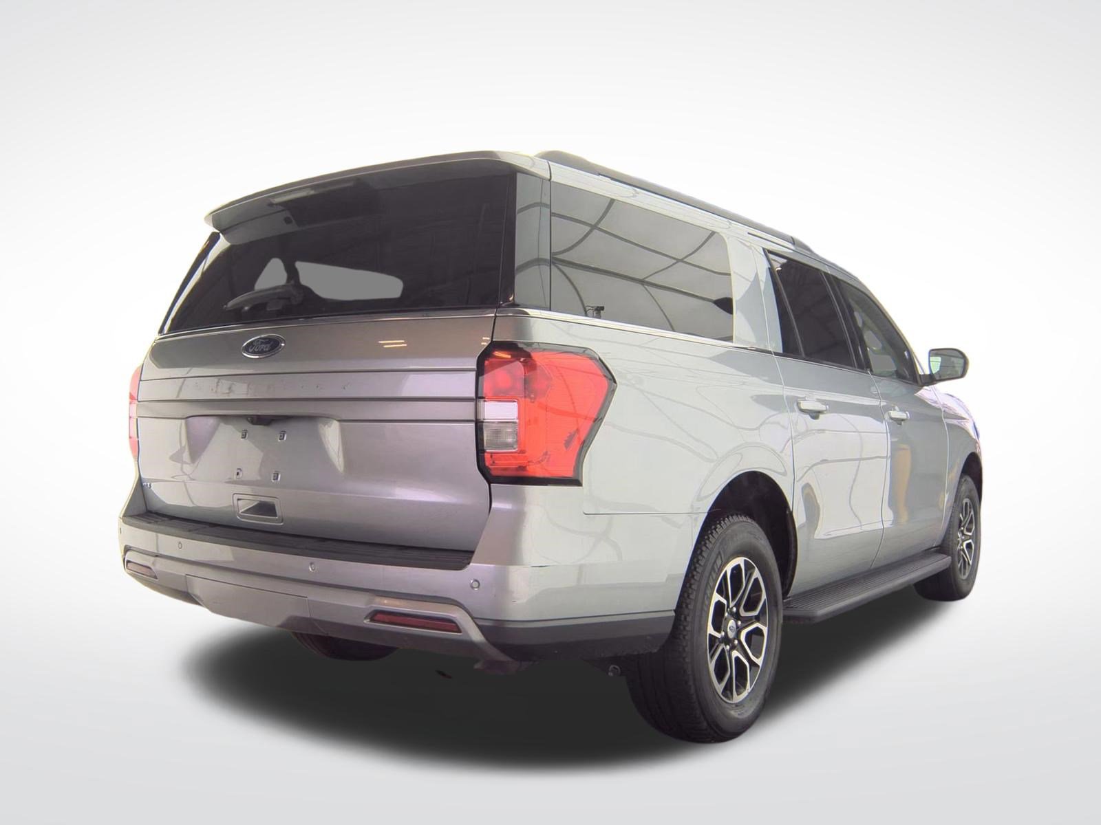 Used 2024 Ford Expedition Max XLT image 5