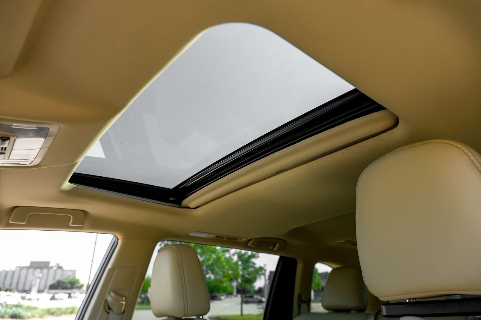 Used 2019 Toyota Highlander Limited FWD image 5