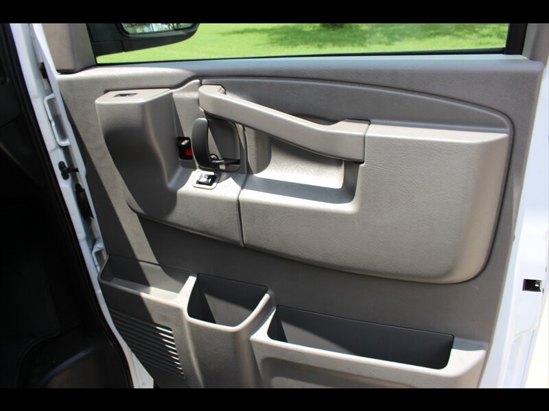 Used 2024 Chevrolet Express 3500 LT w/ LT Preferred Equipment Group RWD image 22