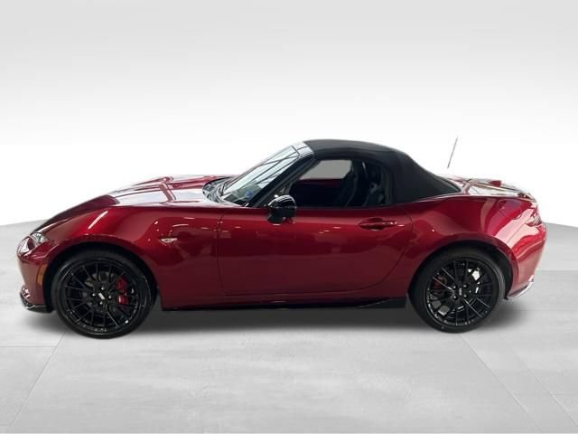 New 2026 MAZDA MX-5 Miata Club w/ Interior Package RWD image 2