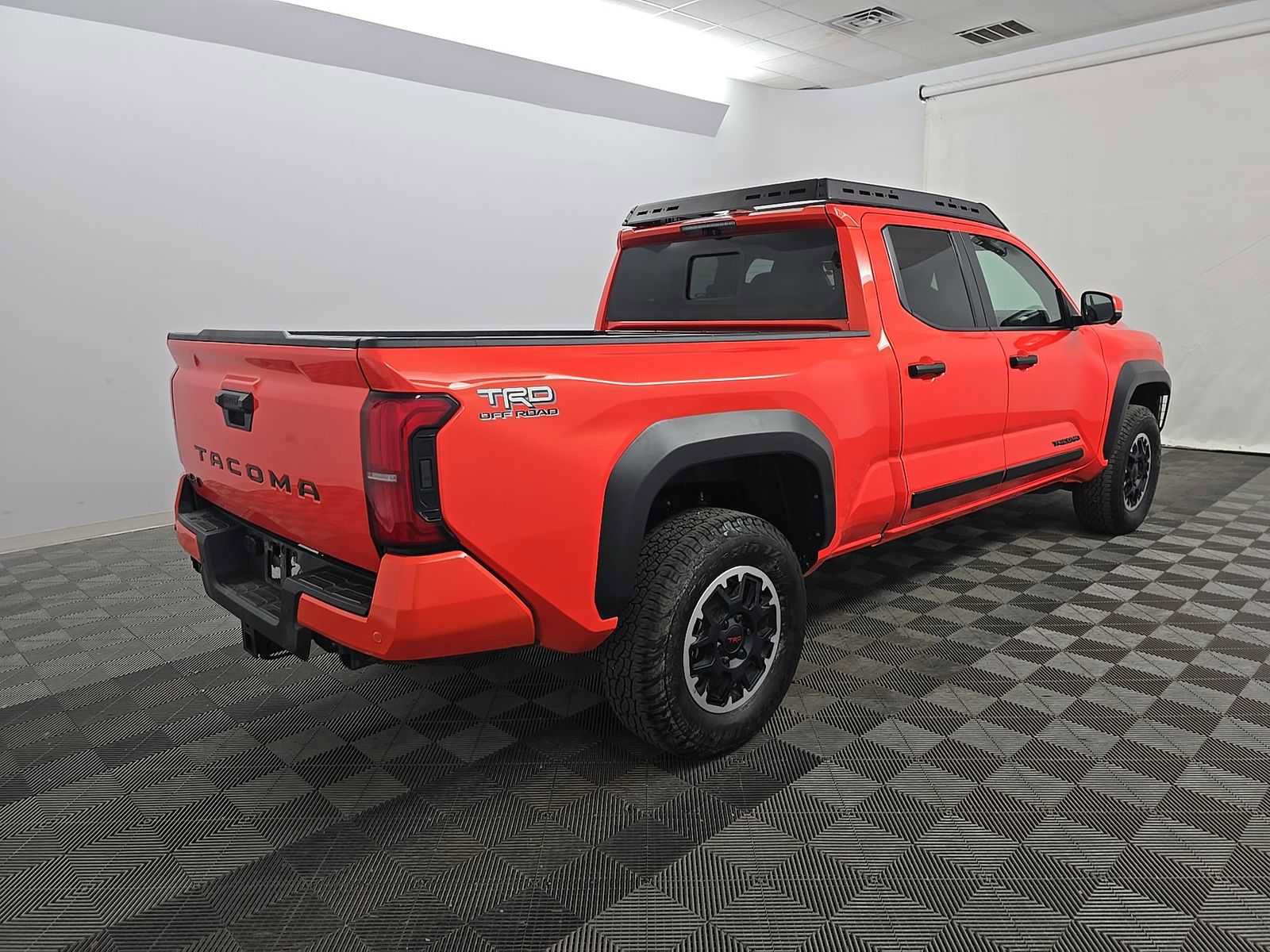 Used 2024 Toyota Tacoma TRD Off-Road w/ TRD Off Road Premium Package AWD/4WD image 8