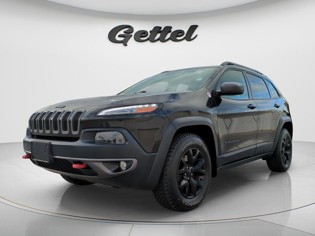 Used 2015 Jeep Cherokee Trailhawk w/ Comfort/Convenience Group AWD/4WD image 1
