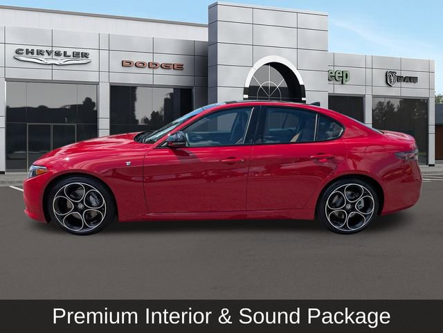 Used 2024 Alfa Romeo Giulia Ti image 7
