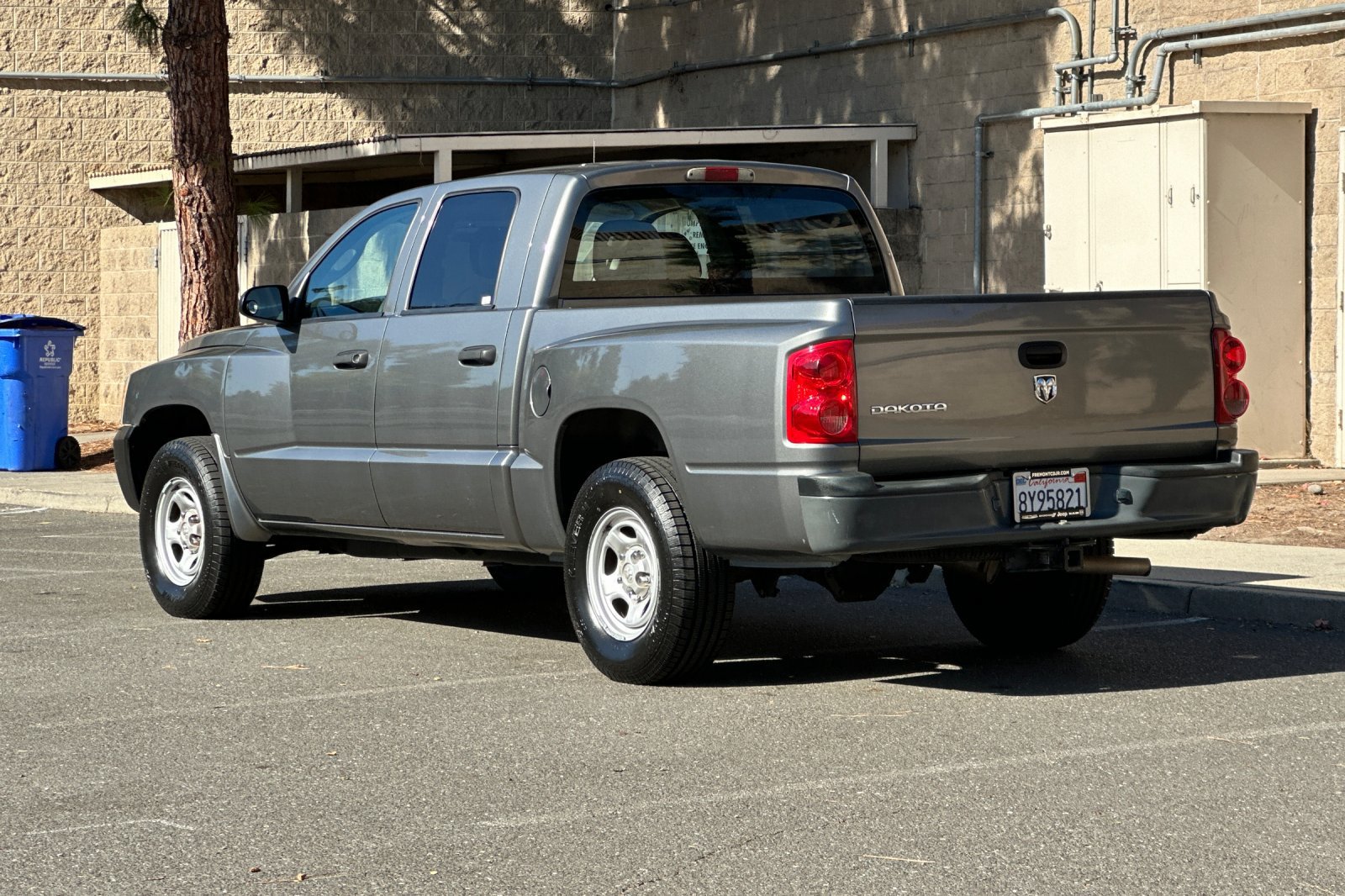 Used 2006 Dodge Dakota ST RWD image 5