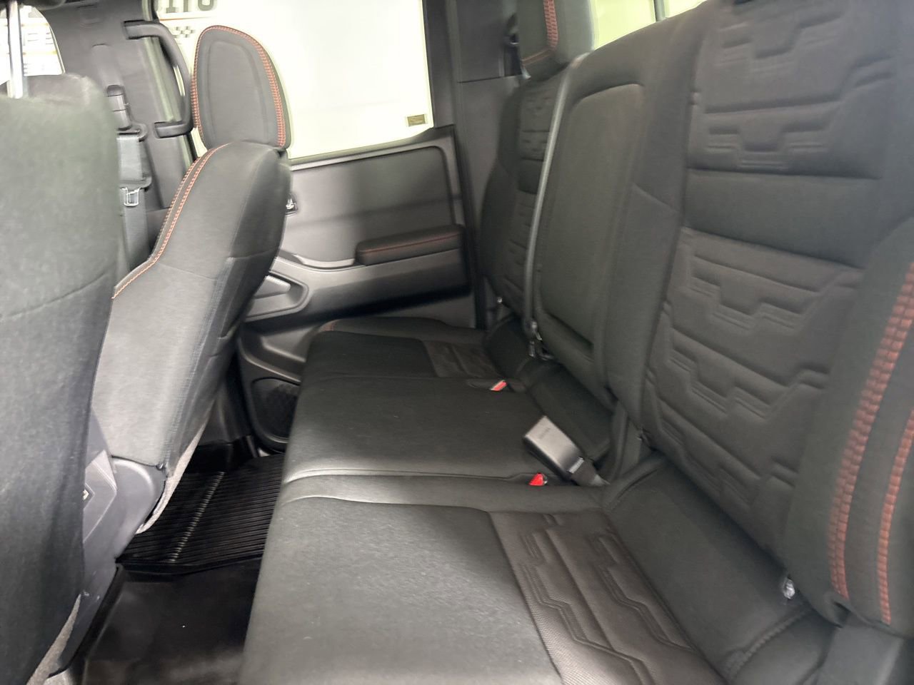 Used 2024 Nissan Frontier PRO-4X w/ Off-Road Protection Package image 22