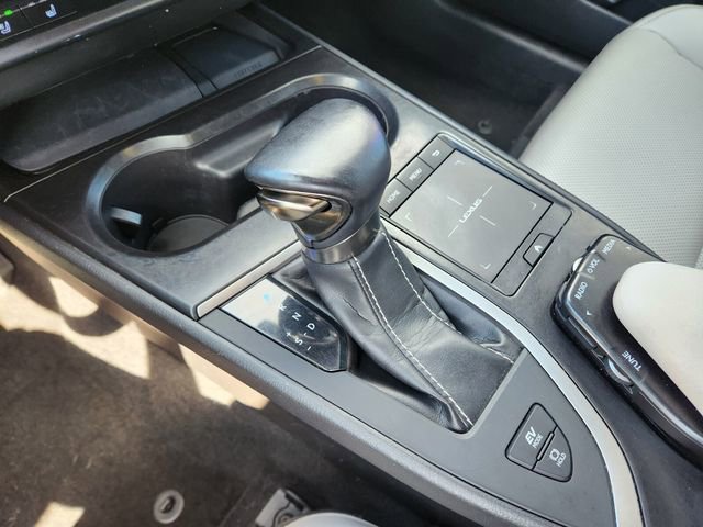 Used 2019 Lexus UX 250h w/ Premium Package image 29