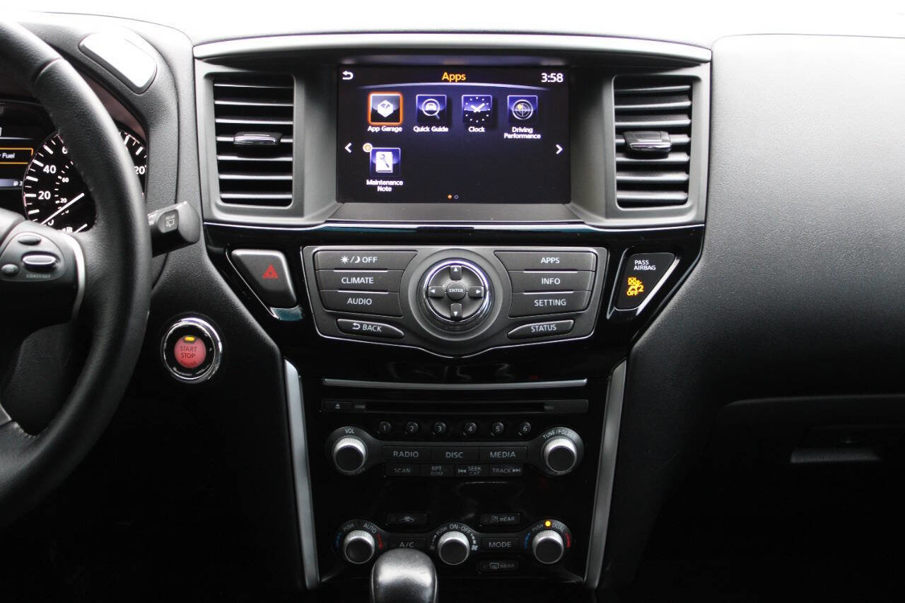 Used 2018 Nissan Pathfinder SV image 34