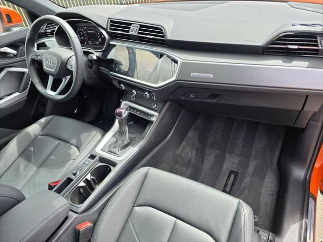 Certified 2025 Audi Q3 2.0T Premium Plus w/ Premium Plus Package AWD/4WD image 10
