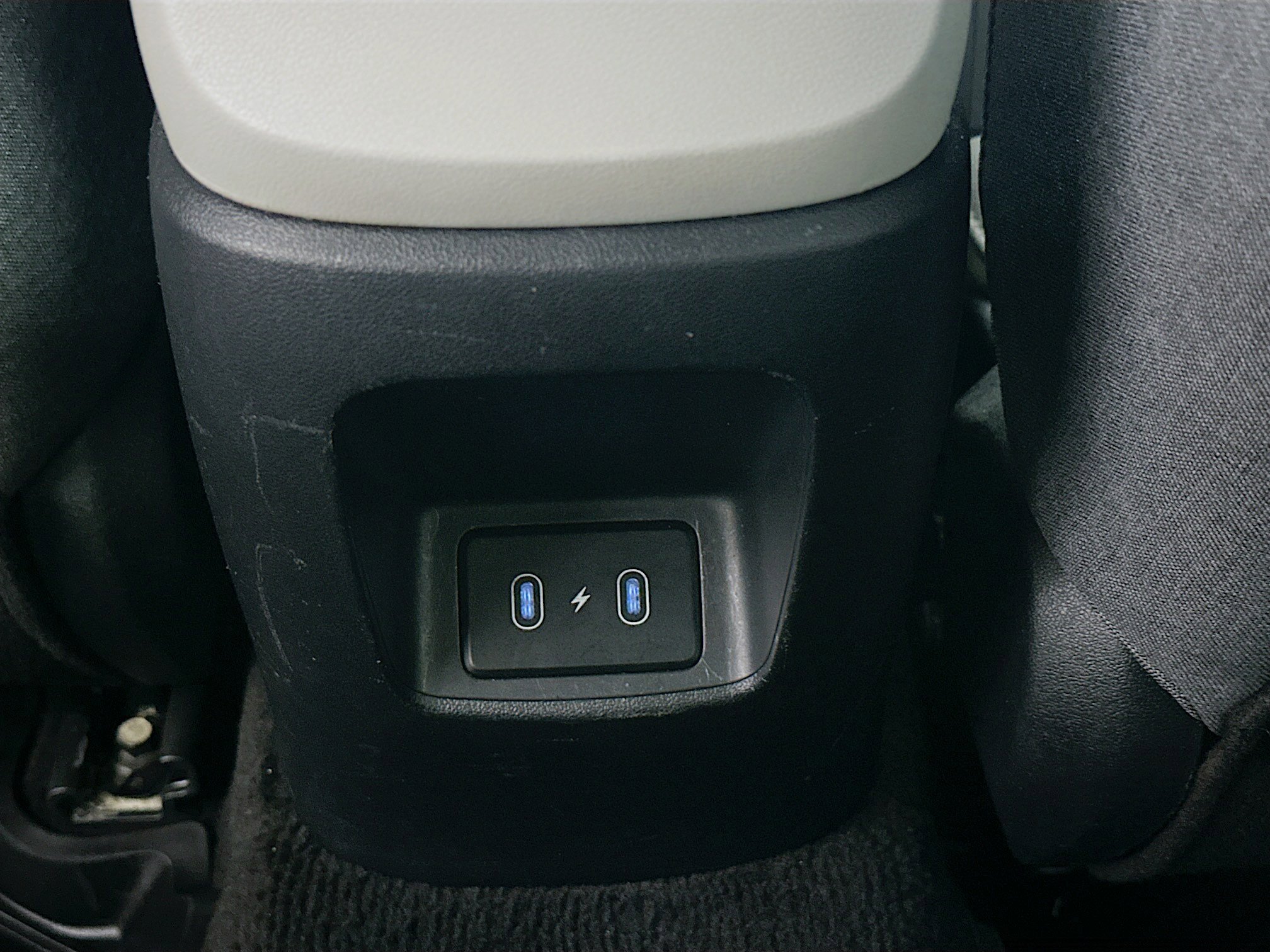 Used 2024 Hyundai Elantra Limited image 30