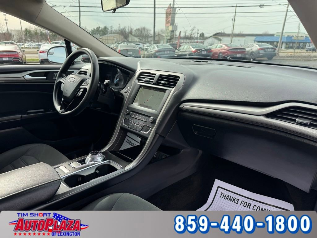 Used 2018 Ford Fusion SE w/ Fusion SE Technology Package image 42