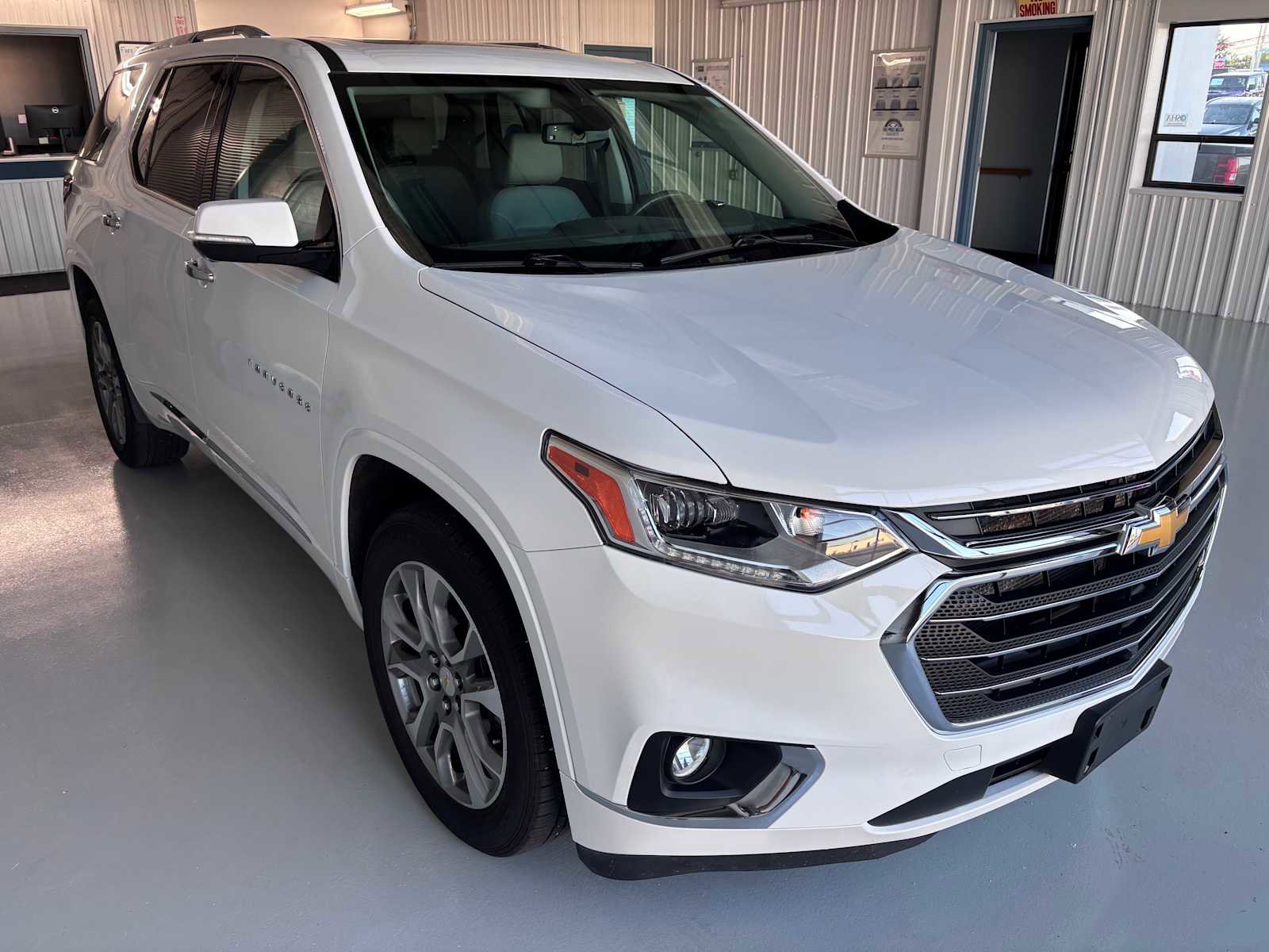 Used 2020 Chevrolet Traverse Premier w/ LPO, Floor Liner Package FWD image 3