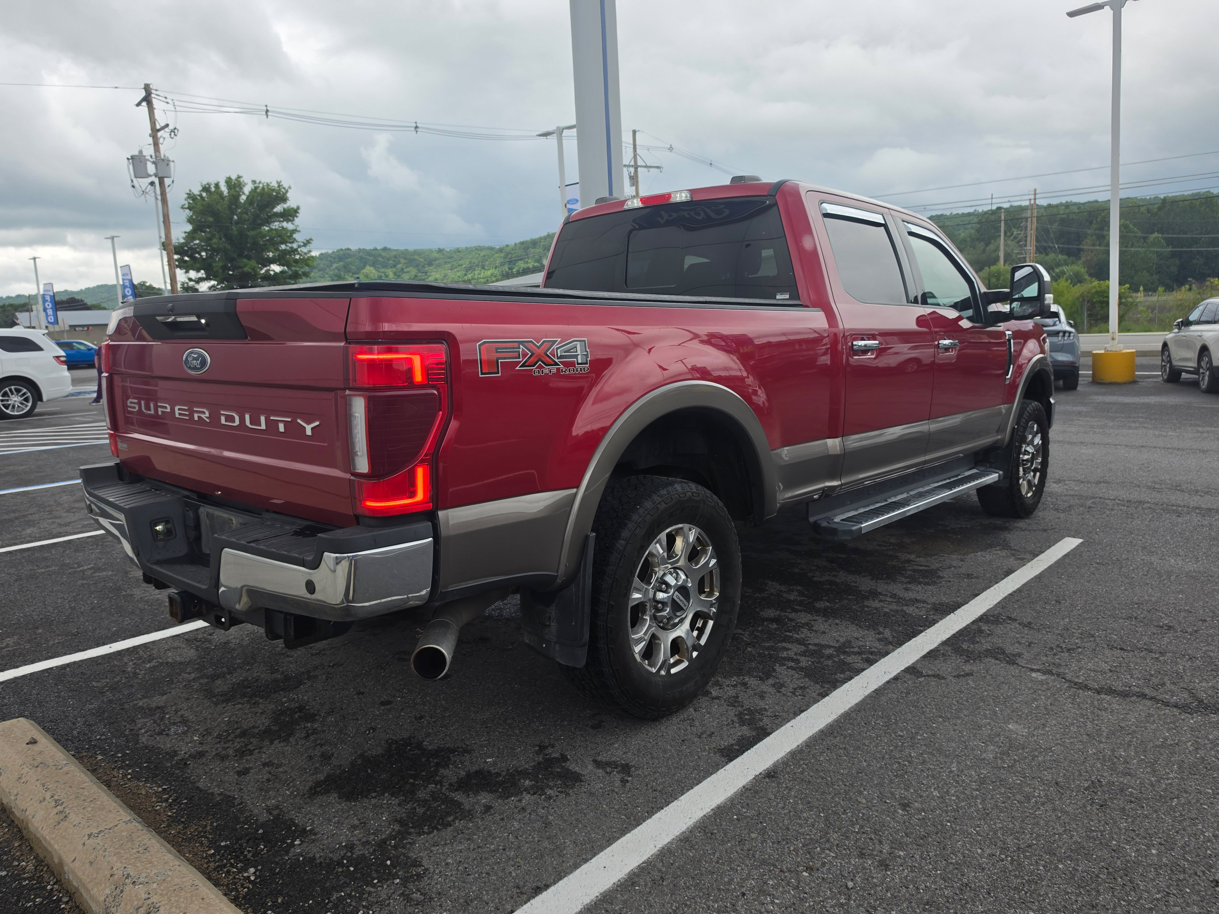 Used 2022 Ford F350 Lariat w/ Lariat Ultimate Package AWD/4WD video 3