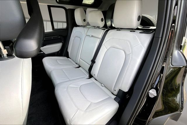 Used 2026 Land Rover Defender 110 S image 21