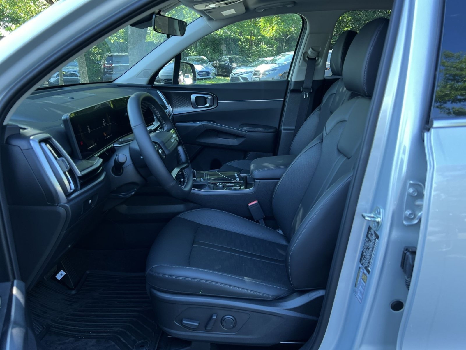New 2026 Kia Sorento S w/ S Panoramic Sunroof Package FWD image 18
